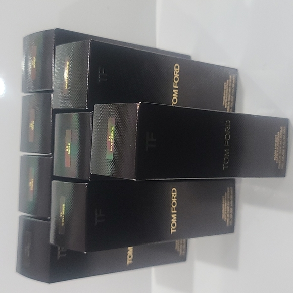 NIB ✅ Tom Ford Traceless Soft Matte Foundation CHOOSE YOUR SHADE ✨ NEW IN BOX - Picture 14 of 16